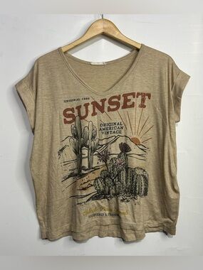 Phil Love "Sunset" Desert Graphic Cuffed Sleeve T-Shirt Medium